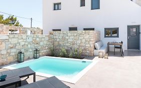 Phos New House With Private Small Pool In Isterni